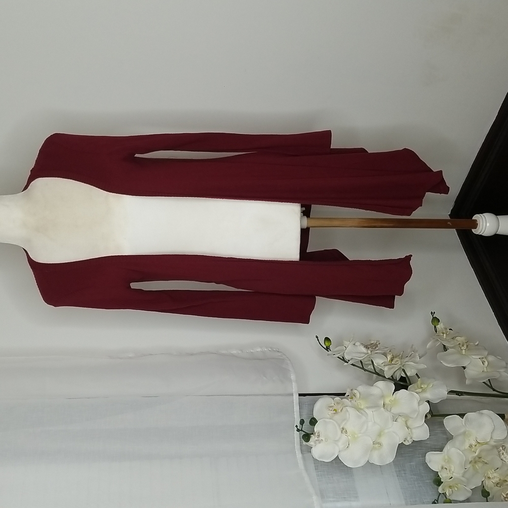 Heart and Hips Burgandy Women's Cardigan Size S